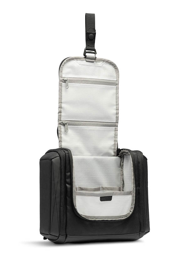 NORWALK TOILETRY BAG